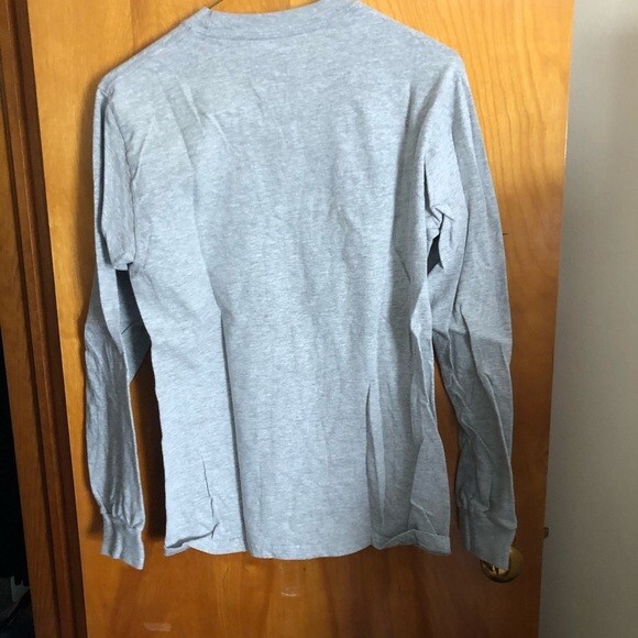Disney Top 2012 Metallic Character Graphic Light Gray Long Sleeve Shirt Small - Picture 7 of 7
